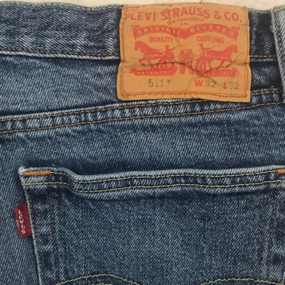 Levi’s 511 distressed edge cutoffs Size 32 - Picture 2 of 7